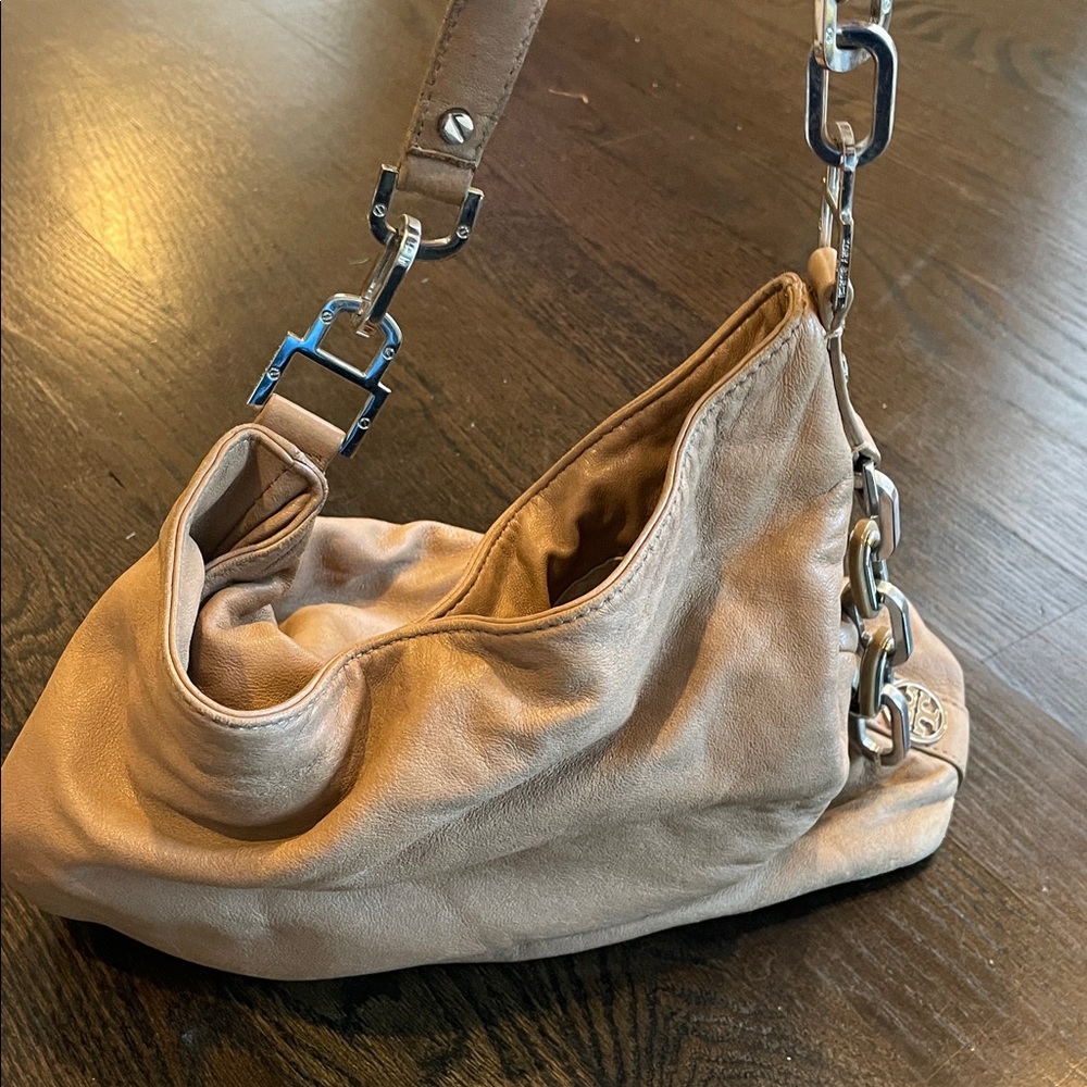 Tan Tory Burch Leather Shoulder Bag with Chain Strap - Picture 2 of 6